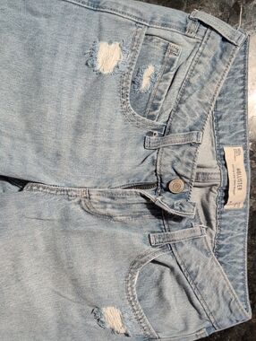 Hollister Light Blue Straight Leg Jeans with Distressed Detail Women's Size 00